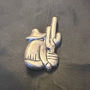 Vintage Mexican Sterling Silver Siesta Brooch - 10g Taxco Style